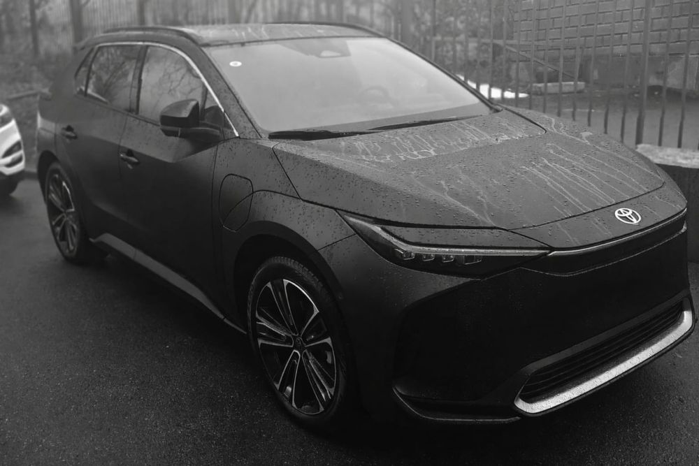 Toyota BZ4X ULTRA Кроссовер