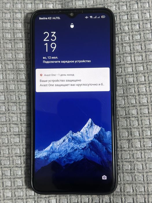 Телефон Oppo a5 в хорошем состоянии