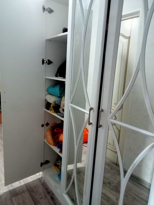 Продам шкаф прихожую