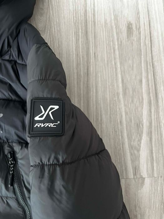 Яке Revolution Race