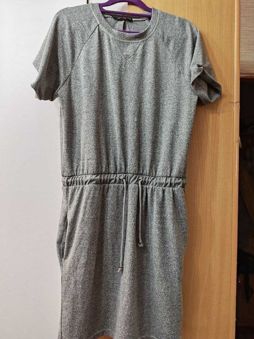 платья блузки б/у