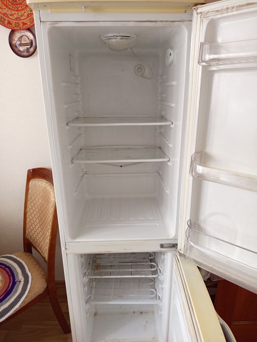 Отдам холодильник