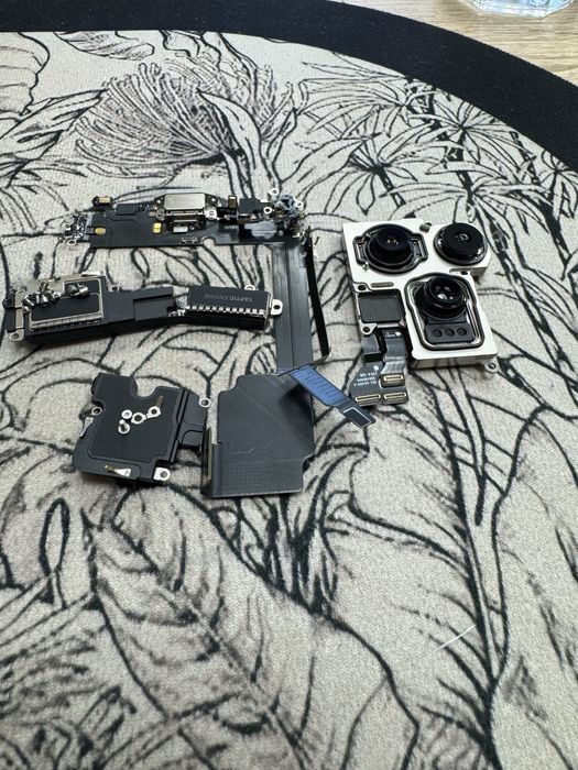 Части за iPhone 15 Pro Max 256gb