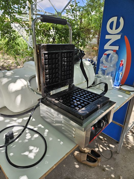 Гофретник тип швейцарска вафла на ток професионален  втора употреба