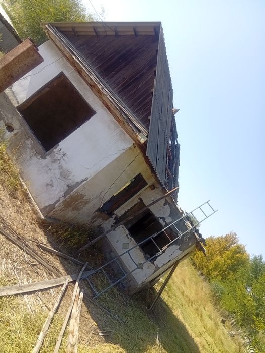 Продам. Только дом на стройматериалы