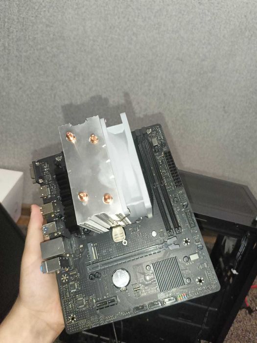 Материнская плата