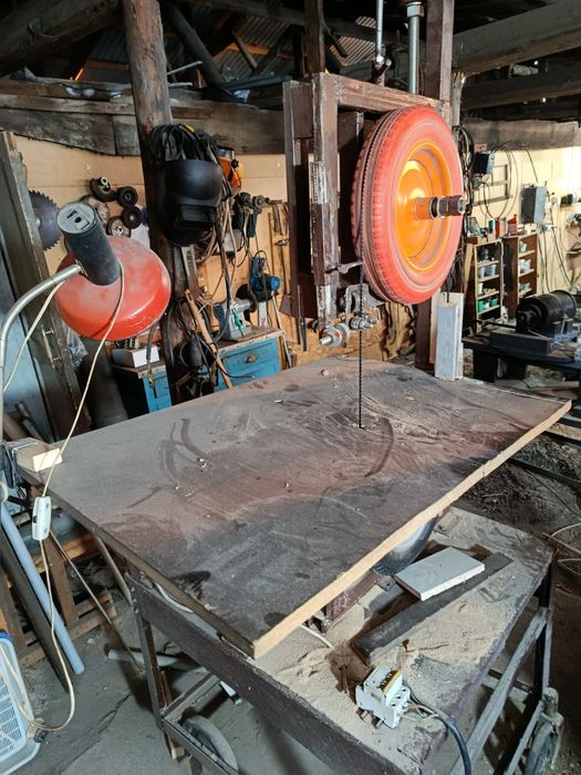 Лобзик ленточный