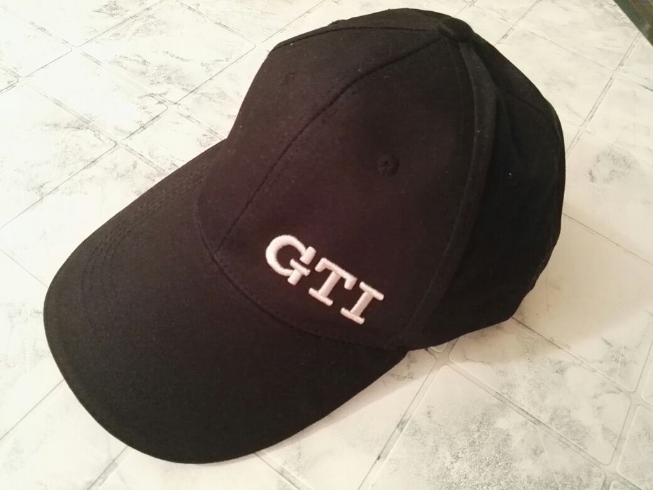 Шапка с козирка, GTI, бродиран надпис, ГТИ, НОВО, шапка GTI
