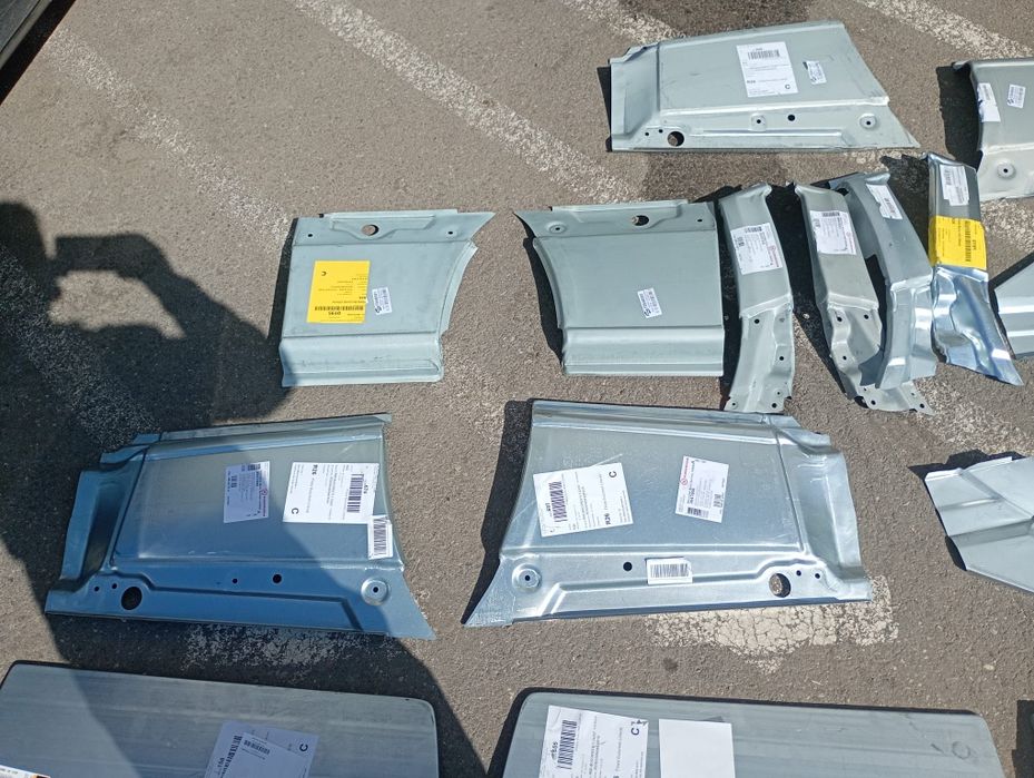 Prag Mercedes sprinter carenaj tabla kit reparație  segmente tabla noi
