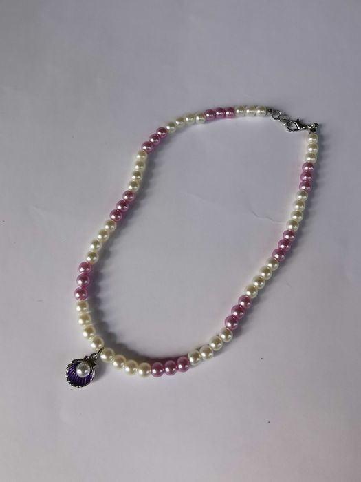 Ръчно изработени колиета.