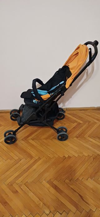 1. Cărucior sport ultracompact toTs by smarTrike Minimi, portocaliu/negru