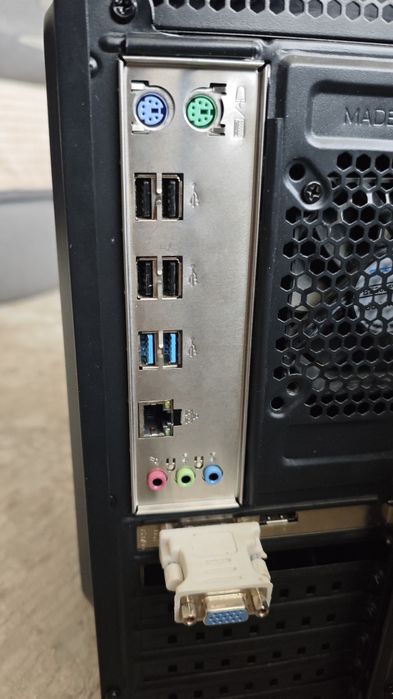 Продам системный блок на xeon