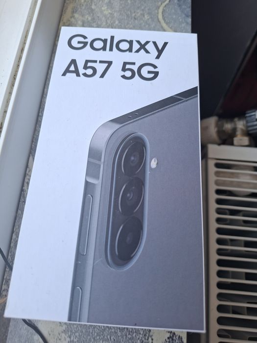 Samsung a 57 vand în stare foarte bună