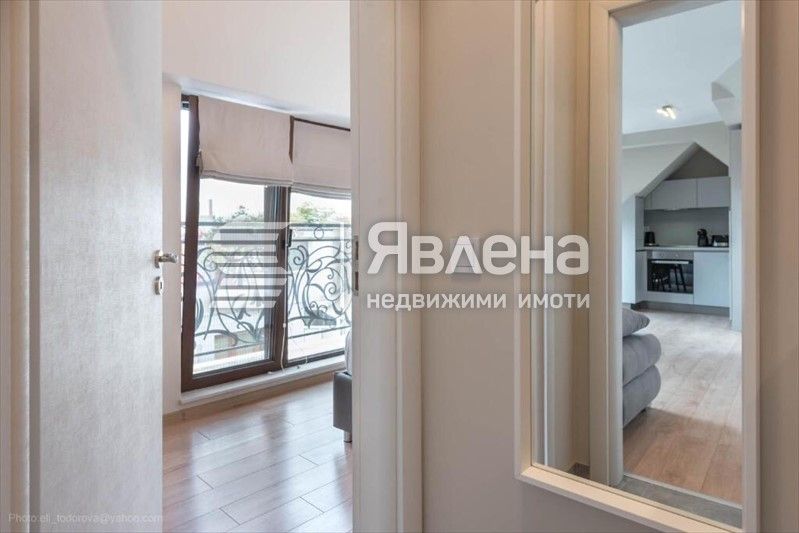 Дава се под наем Двустаен апартамент в Варна, Гръцка махала - 60 кв.м за 1050 € - Снимка #4