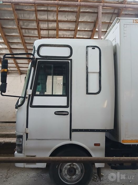 Isuzu yuk avtomobili