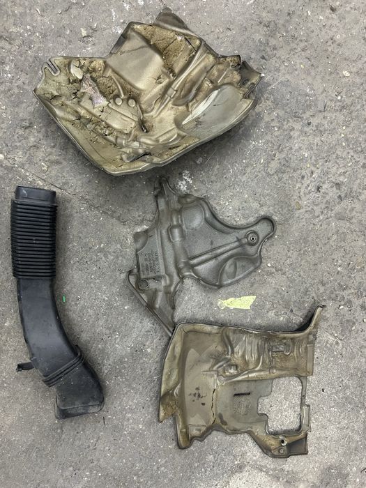 Capace etrieri frane bmw F10 f11 f01 f02 f20 f22 f30 f31