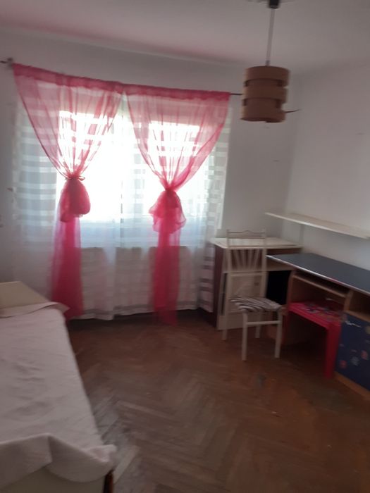 Chirie apt 2 camere