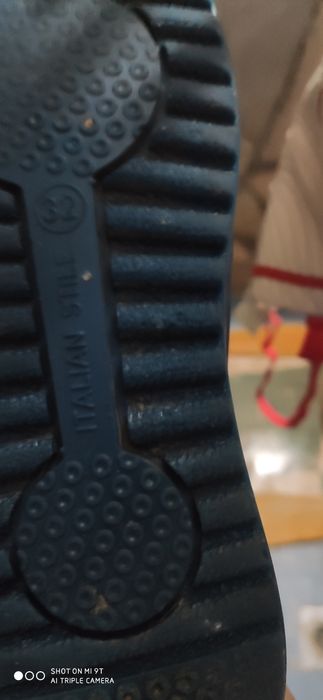 Продам детские ботики и сапожки