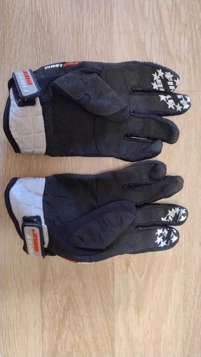 Mănuși moto Alpinestars GP Pro mărimea L și First Bike mărimea M