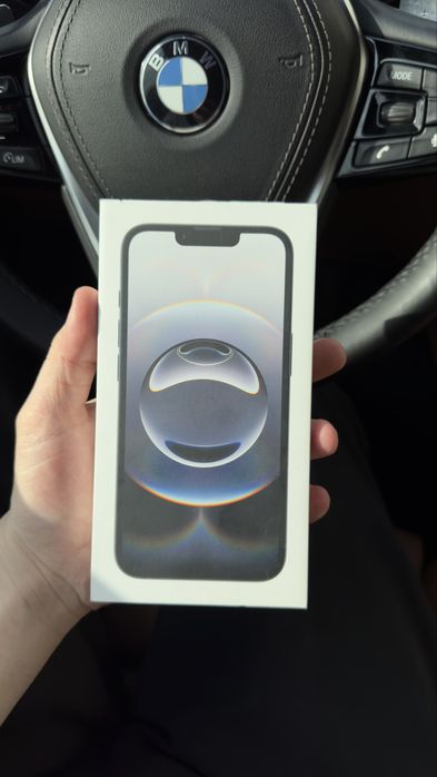 Продается iphone 16e с гарантией новый