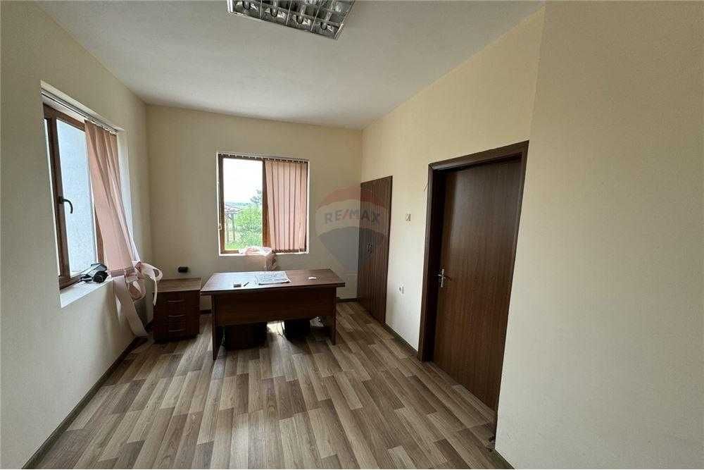 Продава се Парцел в Шумен, Пазара - 7612 кв.м за 79 €/кв.м - Снимка #3
