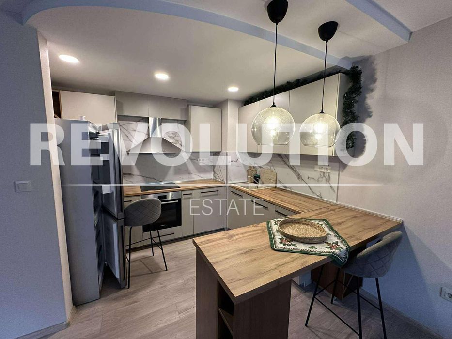 Дава се под наем Мезонет в Варна, Център - 135 кв.м за 1445.85 € - Снимка #4