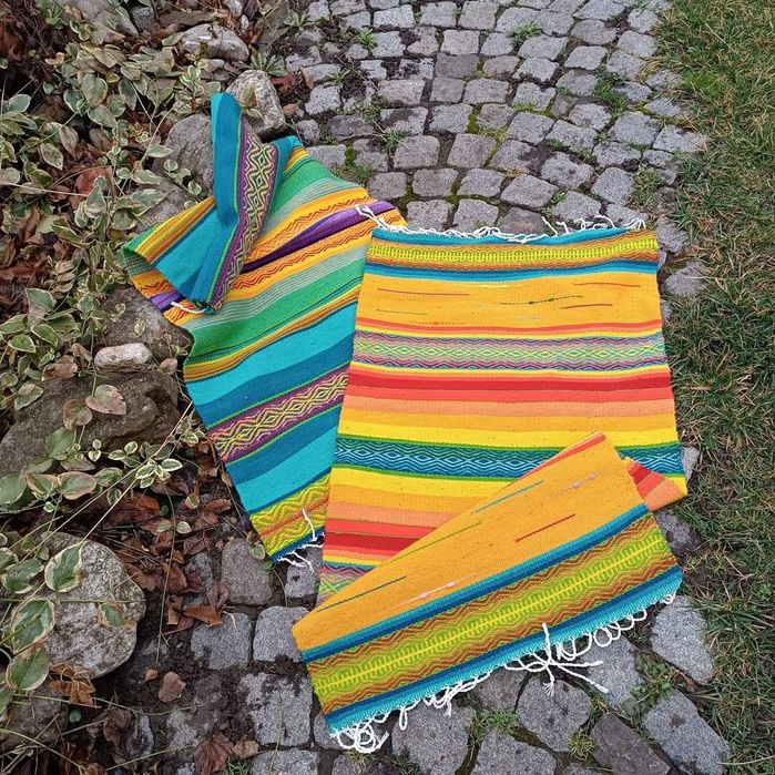 Ръчно тъкани черги, пана, килими от вълна