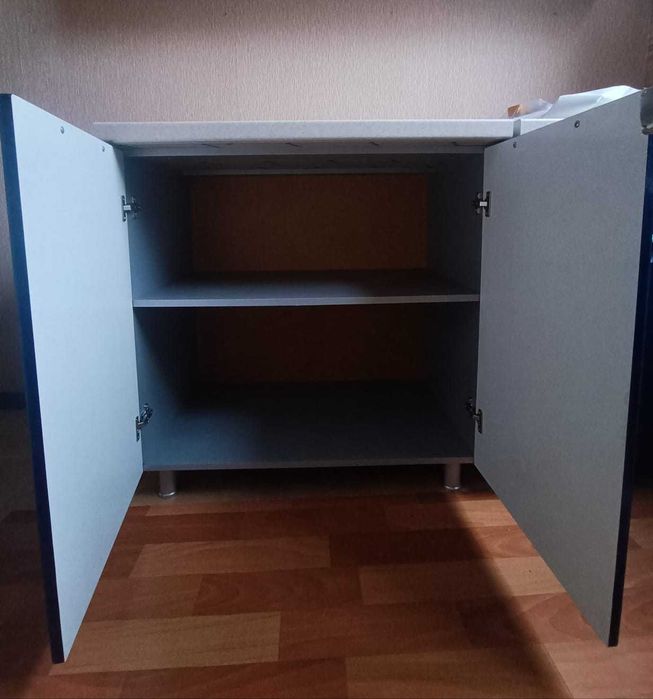 Продам тумбу со столешницей и шкафом
