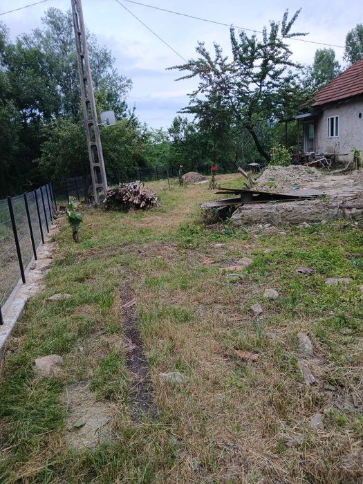 vand casa+ teren la tara zona munte