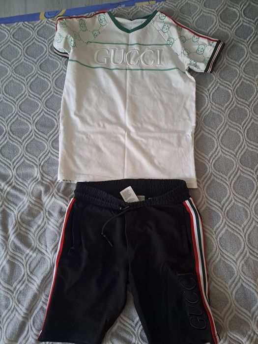compleu Gucci original din Italia