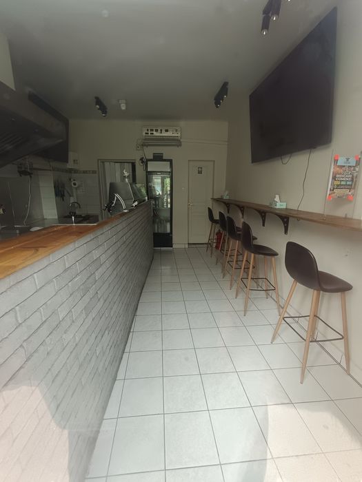 Dau in chirie spatiu comercial fast food