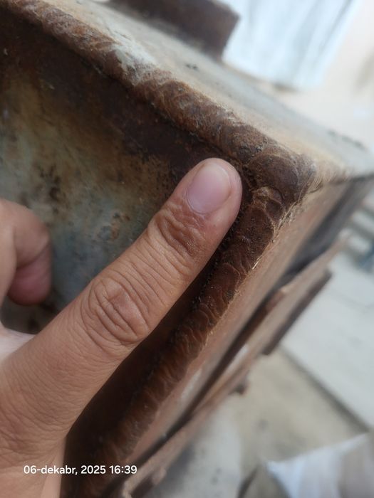 Katol aybi yoq qalin metaldan yasalgan