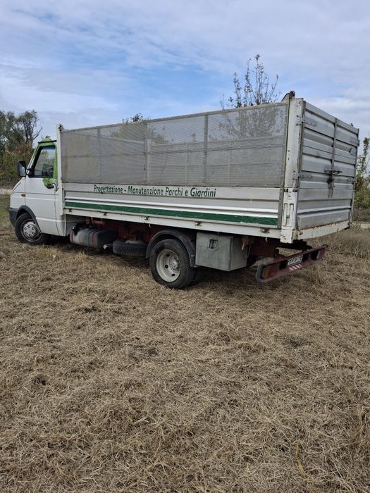 Доставка на инертни материали и бетон