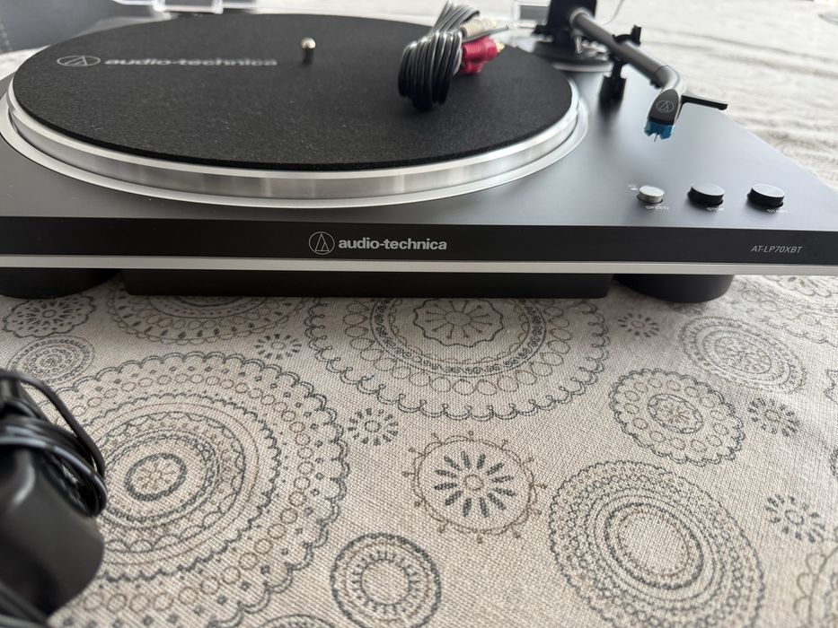Audio Technica Bluetooth Грамофон
