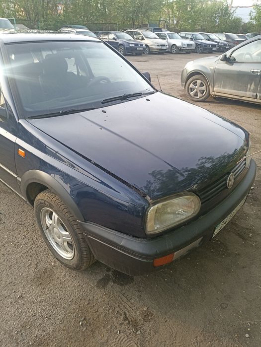 Автомобиль Фольксваген гольф 3