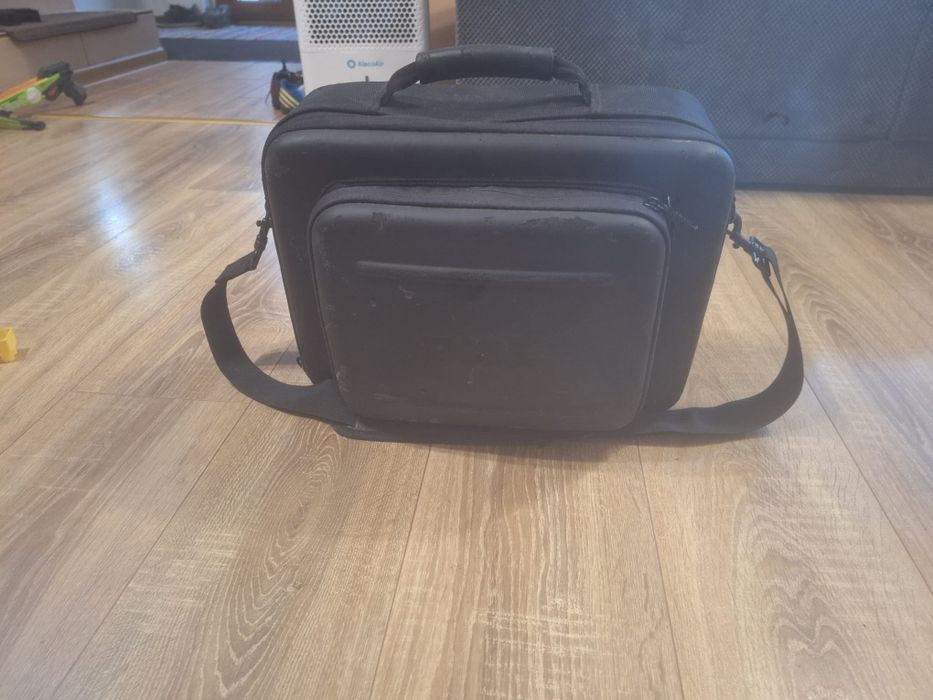 Vând video proiector Dell 2400