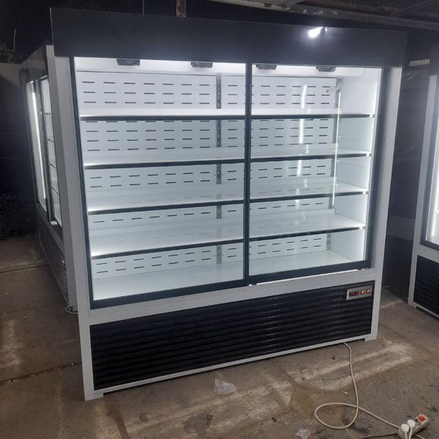Витриный  холодильник на заказ