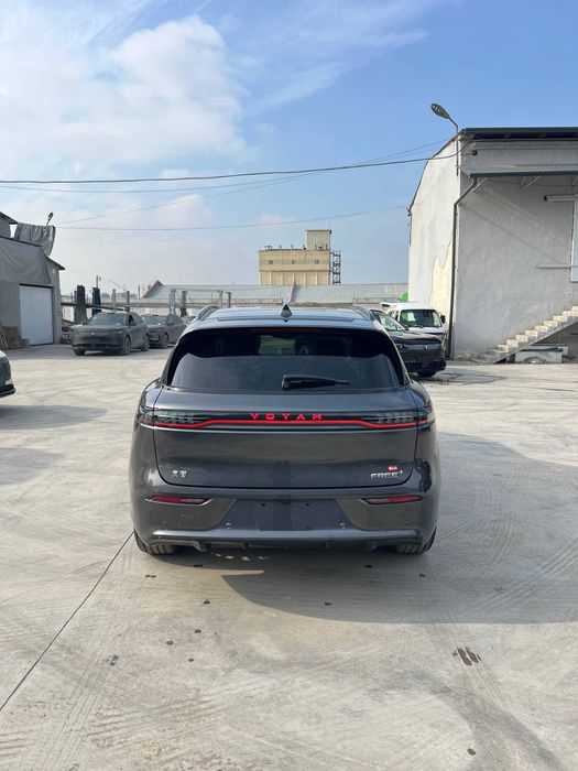 Voyah Free+ 2026 kuzov Tyomniy siniy salon rangda