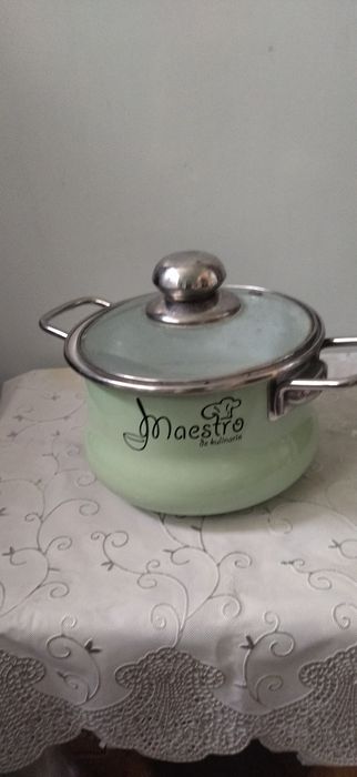 продам кастрюли эмалированные