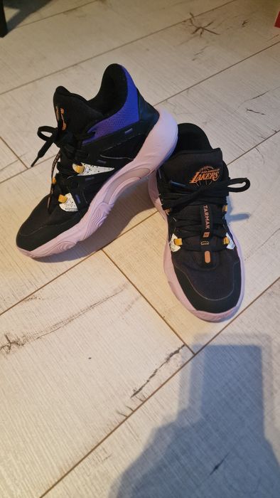 Баскетболен екип - размер 152 и обувки за баскет 37 номер