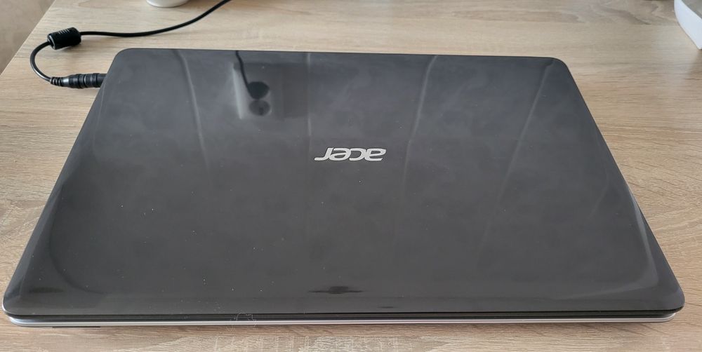 Laptop Acer Aspire E1-531 – Windows 11