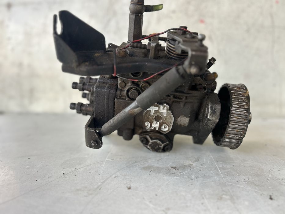 Гнп помпа за фолксваген Т4 транспорет 2,4д 5цил/GNP za VW T4 2,4d 5cil