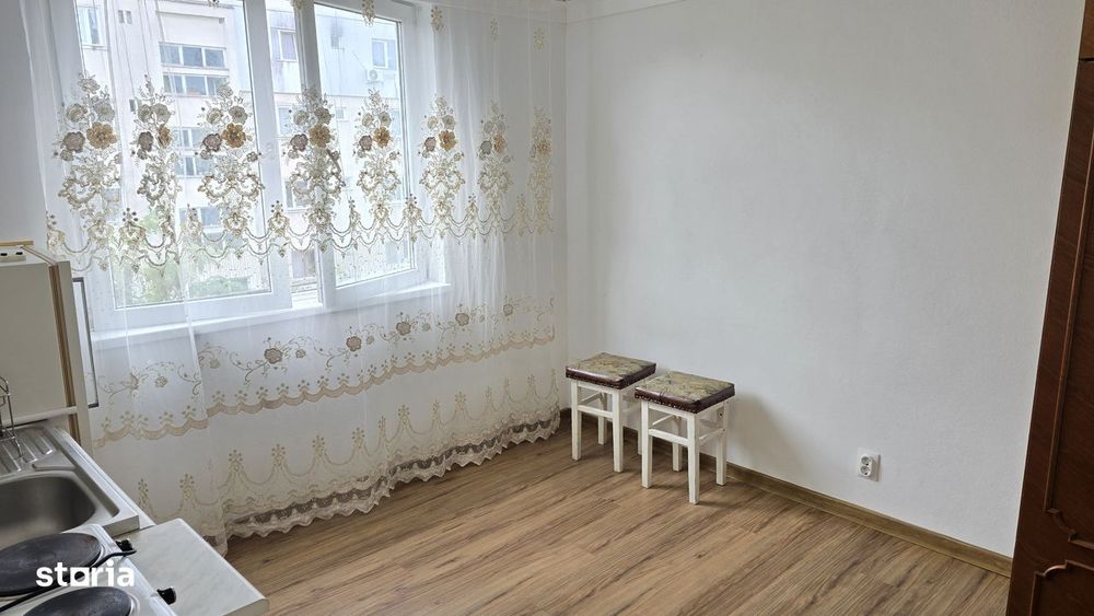 Vand garsoniera in Deva, zona Dacia, etaj 3, bloc de 4 etaje
