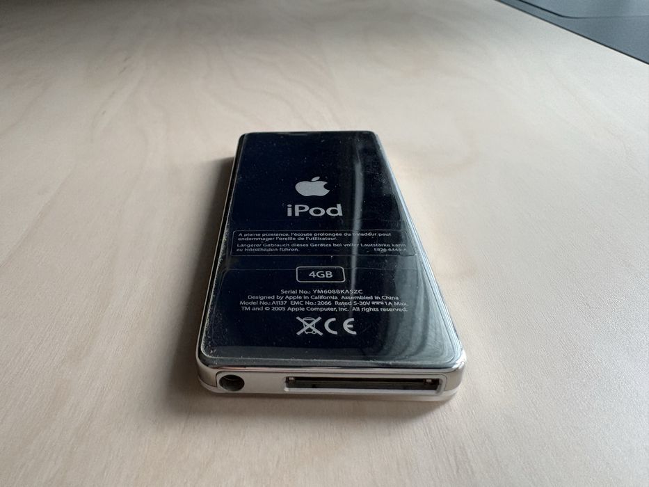 iPod nano 1 - stare excelenta - model rar