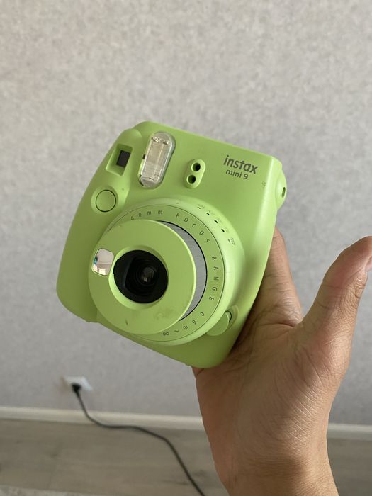 Продам instax mini 9