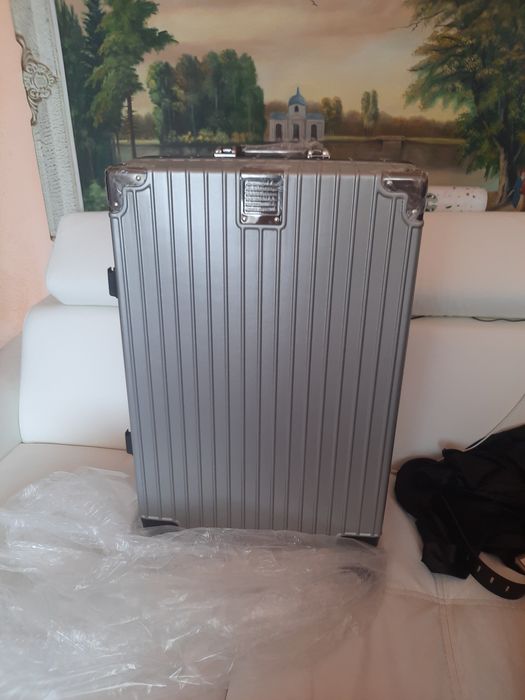 4 Trolere 2 Morana Material Textil 8kg  si cala 4 kg cala Si 2 ABS
50,