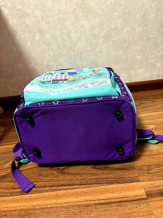 Школьный рюкзак для девочки. 5000 тенге