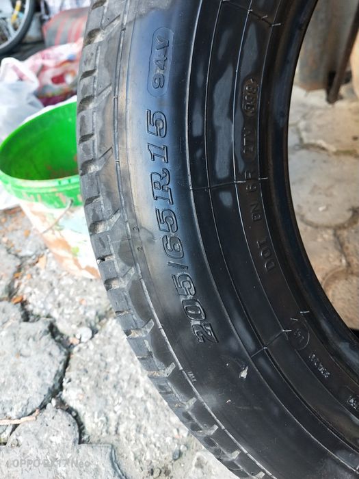 Продам покрышу..