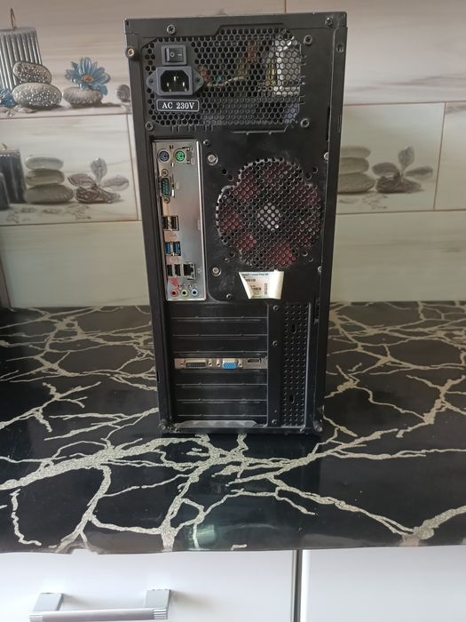 Vind calculator quad -core cu 8 GB rami