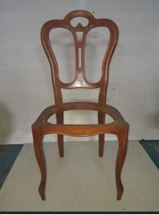 Стулья деревянные